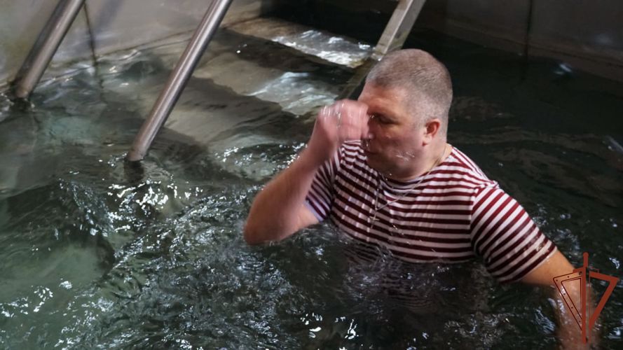 Около 3 тысяч росгвардейцев обеспечивают правопорядок в ходе религиозных омовений на территории ЦФО