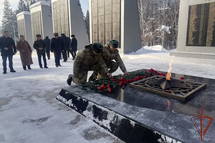 Мероприятия, приуроченные ко Дню снятия блокады Ленинграда, проходят в Сибирском округе Росгвардии