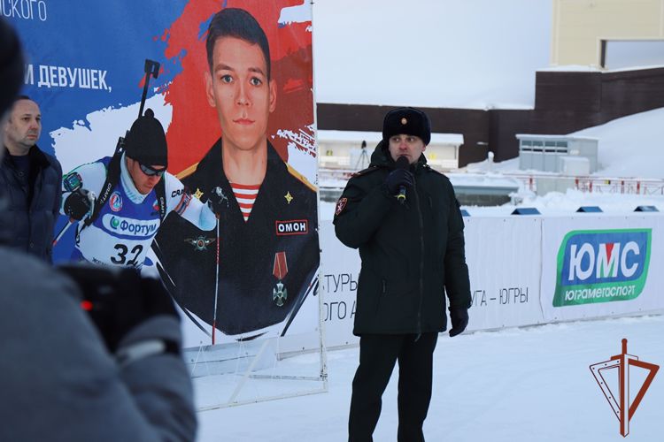 В Югре росгвардейцы провели военно-патриотические и спортивные мероприятия для молодежи региона