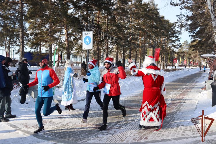 В Хабаровске росгвардейцы пробежали 2023 метра в ходе традиционного «Забега обещаний»