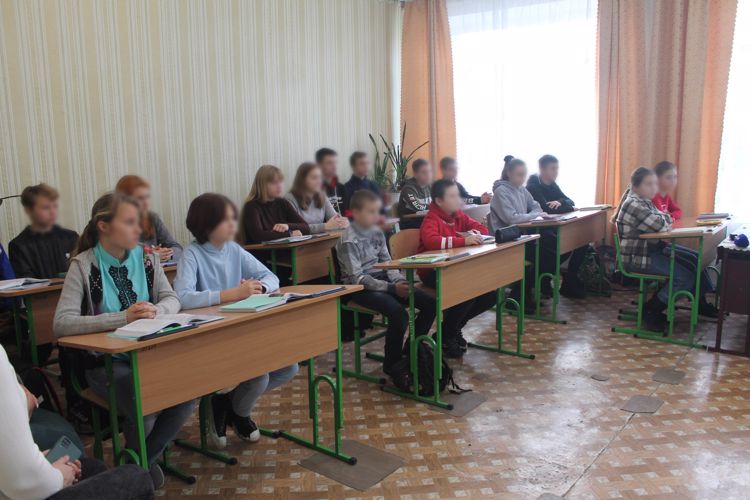 Росгвардейцы доставили школьникам Луганской Народной Республики новую партию книг