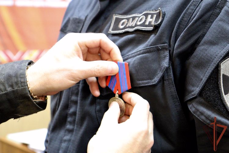В Благовещенске росгвардейцам вручили государственные награды 