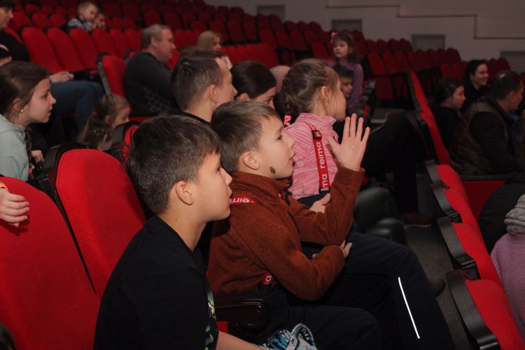 РОЖДЕСТВЕНСКУЮ ЕЛКУ ДЛЯ ДЕТЕЙ СОТРУДНИКОВ СПЕЦПОДРАЗДЕЛЕНИЯ ПРОВЕЛИ В СТОЛИЧНОМ ГЛАВКЕ РОСГВАРДИИ