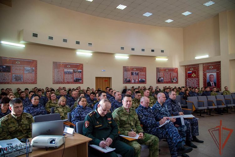 В Уральском округе Росгвардии начался зимний период подготовки