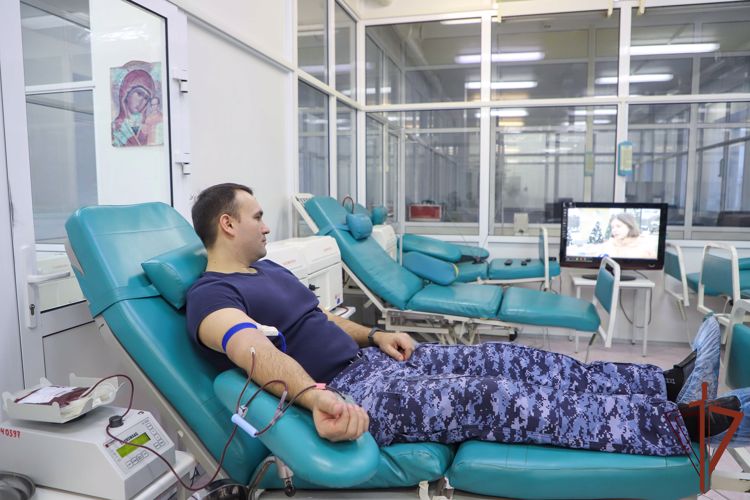 10 литров донорской крови сдали сотрудники Росгвардии в Рязани 