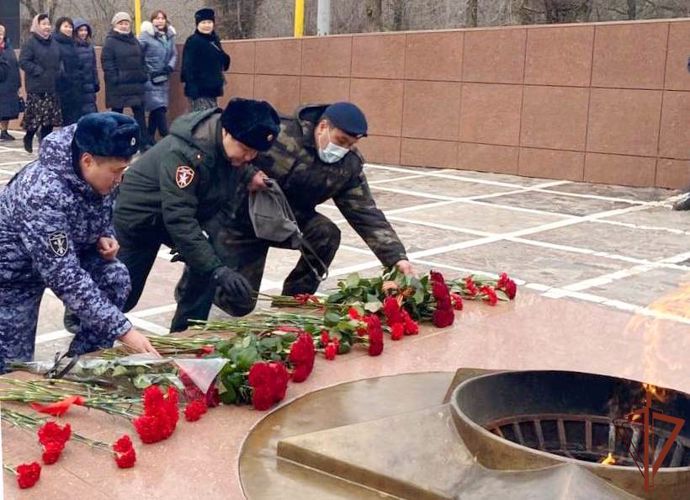 Росгвардейцы почтили память воинов, освободивших в годы Великой Отечественной войны столицу Калмыкии 