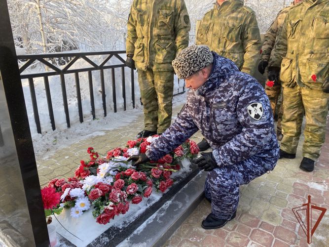 Росгвардейцы почтили память погибших коллег 