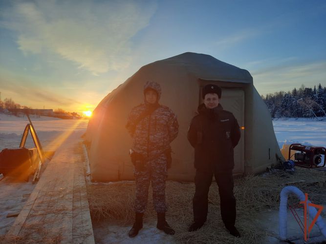 В городах Уральского округа Росгвардия обеспечила правопорядок во время празднования Крещения Господня