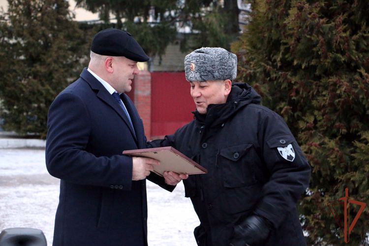 Росгвардейцам из Брянска передали партию спецтехники и оборудования 