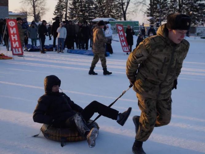 Росгвардейцы в Сибири организовали для своих семей спортивные праздники