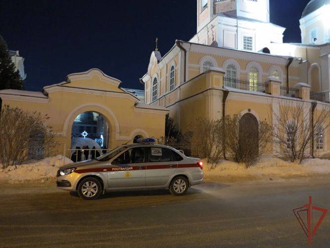 Общественную безопасность и правопорядок обеспечила Росгвардия в период празднования Рождества Христова в Сибири