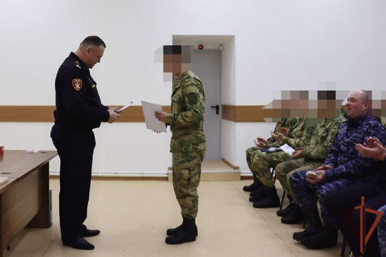 В столице Чукотки  вернувшиеся из зоны СВО росгвардейцы удостоены региональных и ведомственных наград