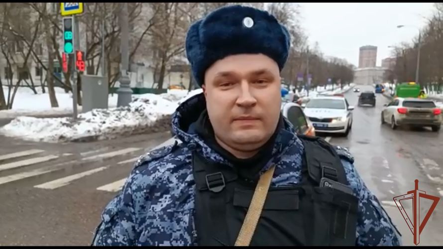Пострадавшему при  ДТП в Москве велосипедисту доврачебную помощь оказали сотрудники Росгвардии 