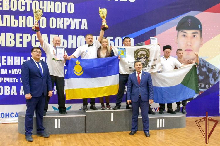 Чемпионат по универсальному бою памяти сотрудника ОМОН Росгвардии Агвана-Жамсы Банзанова прошел в Улан-Удэ