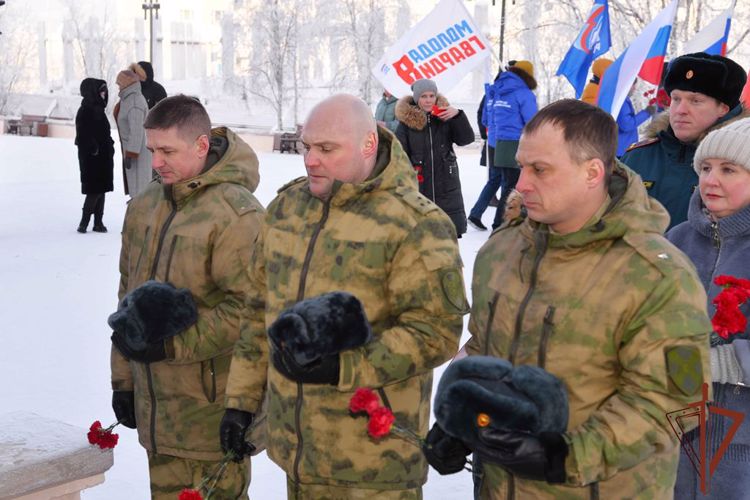 В городах Уральского округа состоялись мероприятия, посвященные Дню памяти о россиянах, исполнявших служебный долг за пределами Отечества