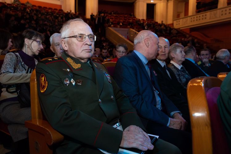Генерал-полковник Игорь Ильяш принял участие в торжественной Встрече поколений защитников Отечества