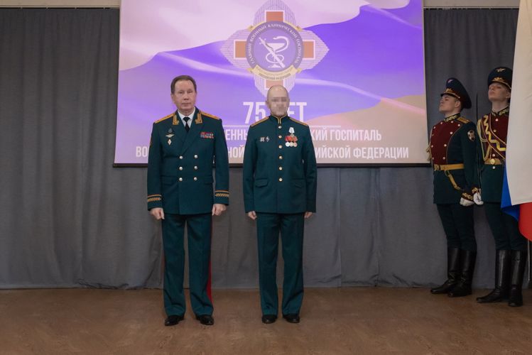 Генерал армии Виктор Золотов вручил Главному военному клиническому госпиталю Росгвардии грамоту Президента Российской Федерации