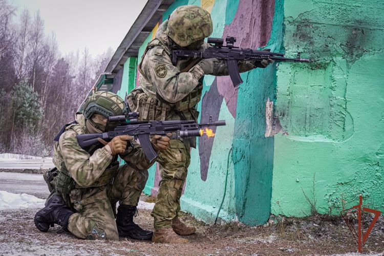 Спецназ Росгвардии отработал уничтожение диверсионных групп в ходе тактико-специальных занятий