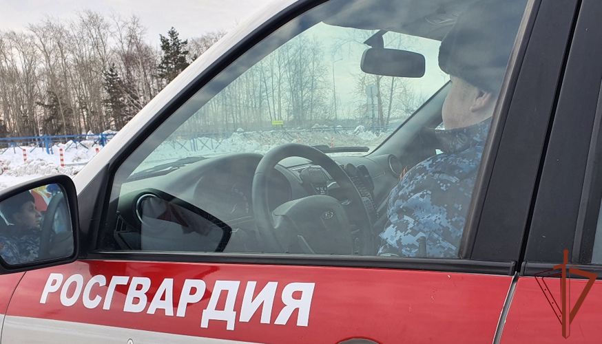 Росгвардейцы в Тюменской области задержали находящегося в федеральном розыске преступника