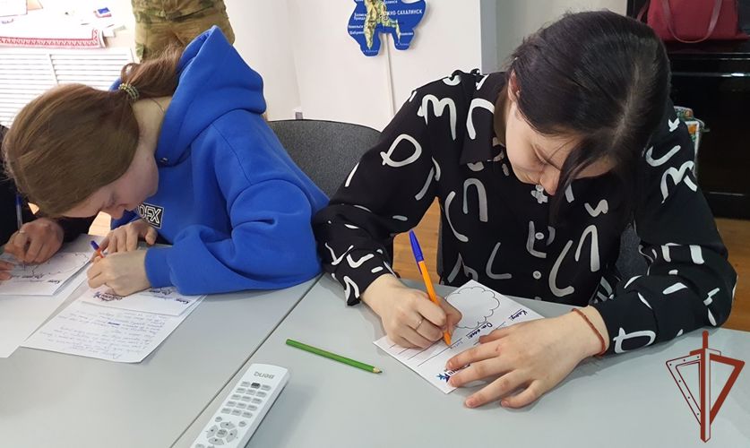 Росгвардейцы Уральского округа проводят патриотические мероприятия с молодежью