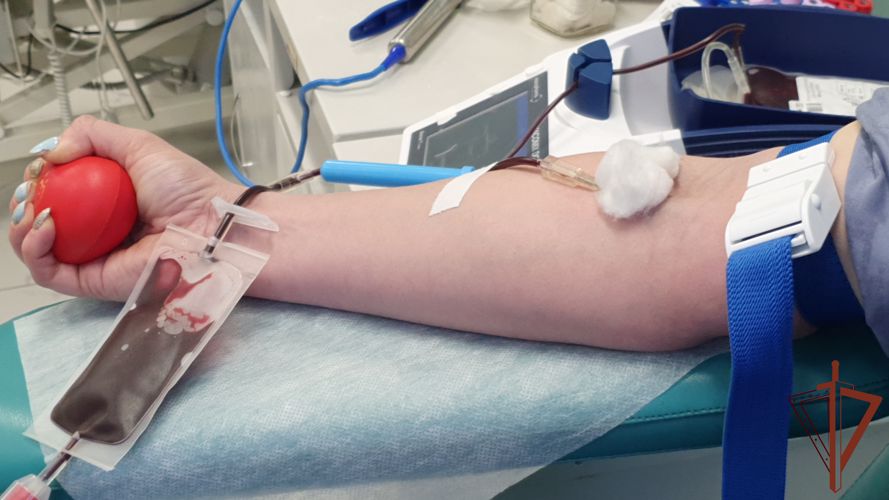 Росгвардейцы пополнили банк крови медицинских учреждений в Тюмени