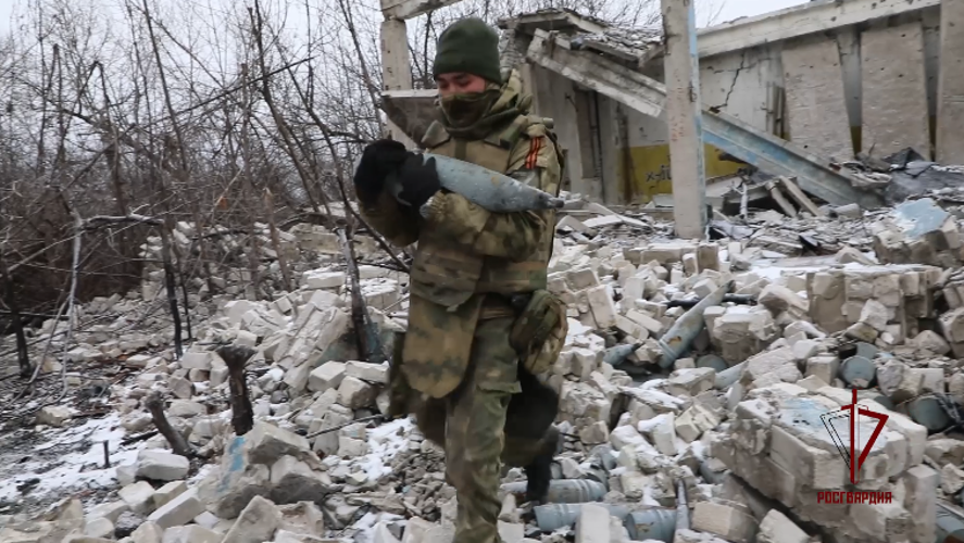 Росгвардейцы обнаружили замаскированные схроны боевиков