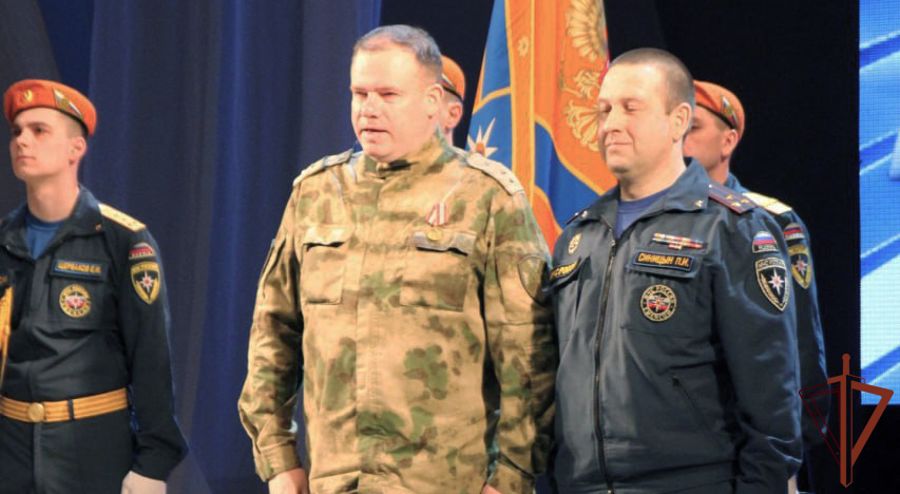 В Пензенской области военнослужащие Росгвардии награждены медалями МЧС России 