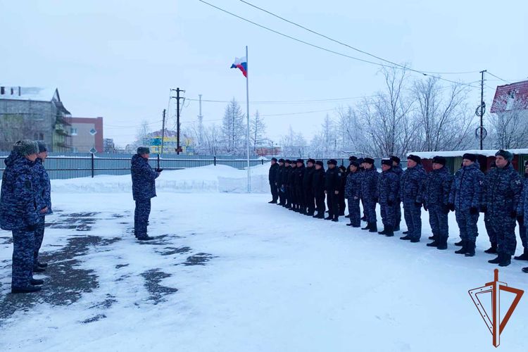 Росгвардейцу – участнику специальной военной операции вручена госнаграда на Ямале