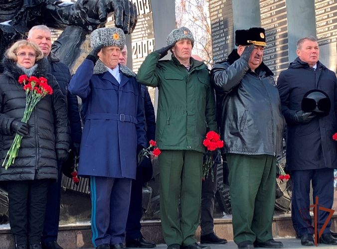 В городах Уральского округа состоялись мероприятия, посвященные Дню памяти о россиянах, исполнявших служебный долг за пределами Отечества