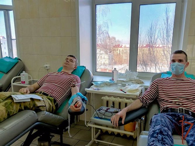 Военнослужащие и сотрудники Росгвардии пополнили банк крови медицинских учреждений в Кургане