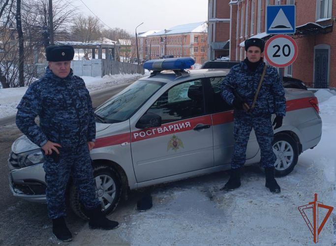 В Подмосковье сотрудники Росгвардии задержали подозреваемого в сбыте наркотических средств
