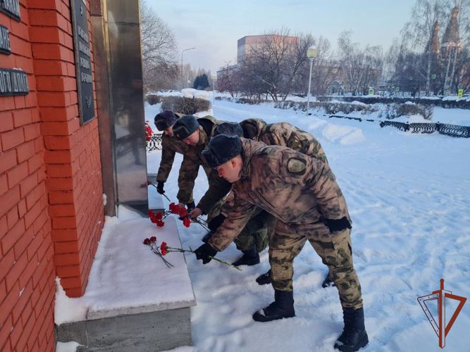 Память воинов-интернационалистов почтили военнослужащие и сотрудники Сибирского округа Росгвардии