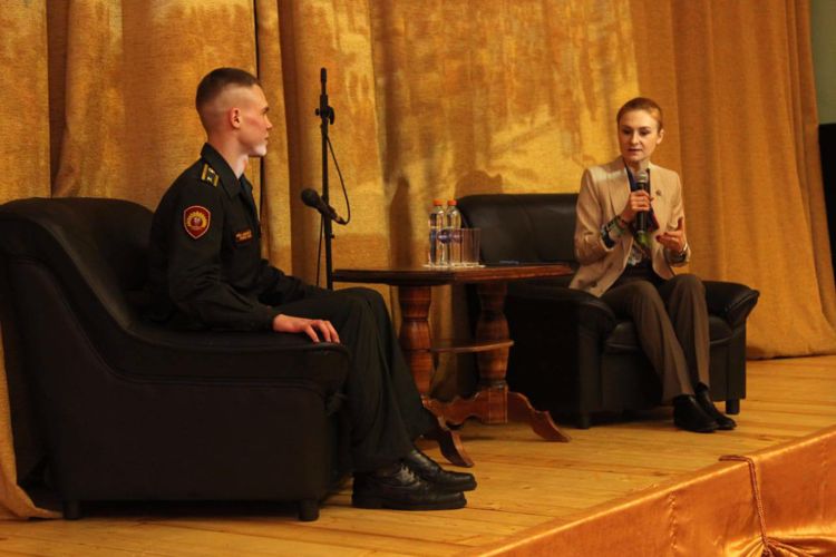 Курсантам Санкт-Петербургского военного института Росгвардии показали «Тюремный дневник» Марии Бутиной