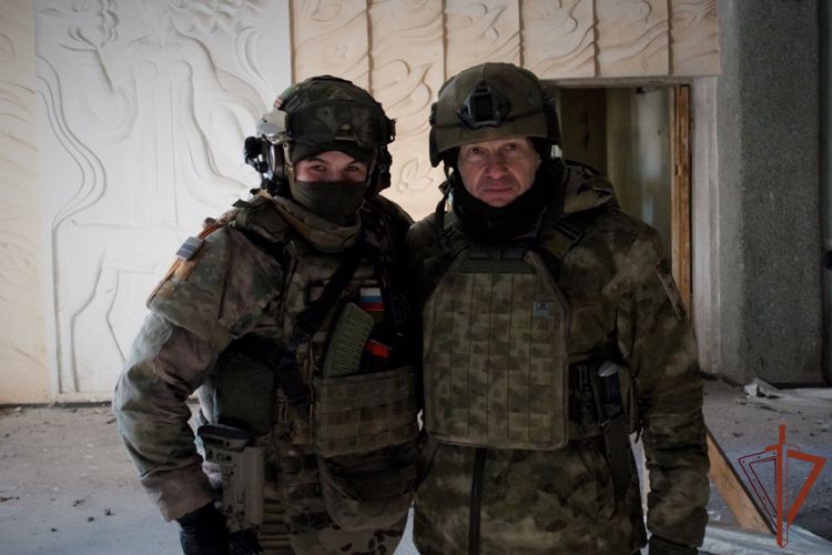 Телерадиоведущий Владимир Соловьев встретился с росгвардейцами на передовой