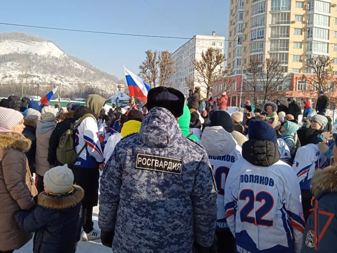 Росгвардейцы обеспечили безопасность эстафеты огня в Кузбассе