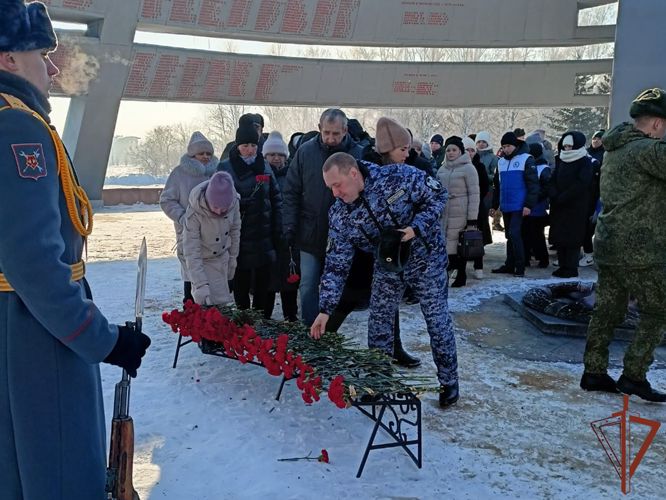 В Сибирском округе Росгвардии прошли мероприятия по случаю 80-летия победы в Сталинградской битве