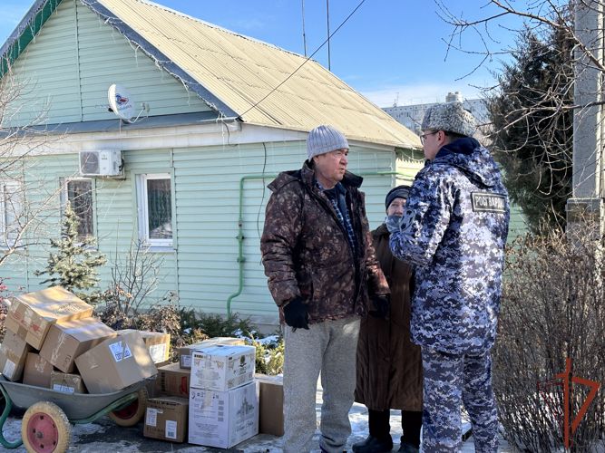 Детские письма и продукты передали волгоградцы бойцам Росгвардии в район СВО
