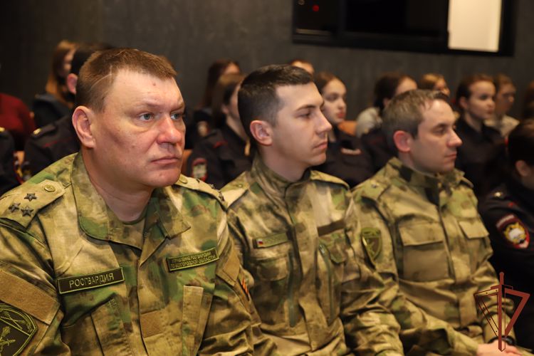 Белгородские росгвардейцы приняли участие в круглом столе, посвящённом участию войск НКВД в Курской битве