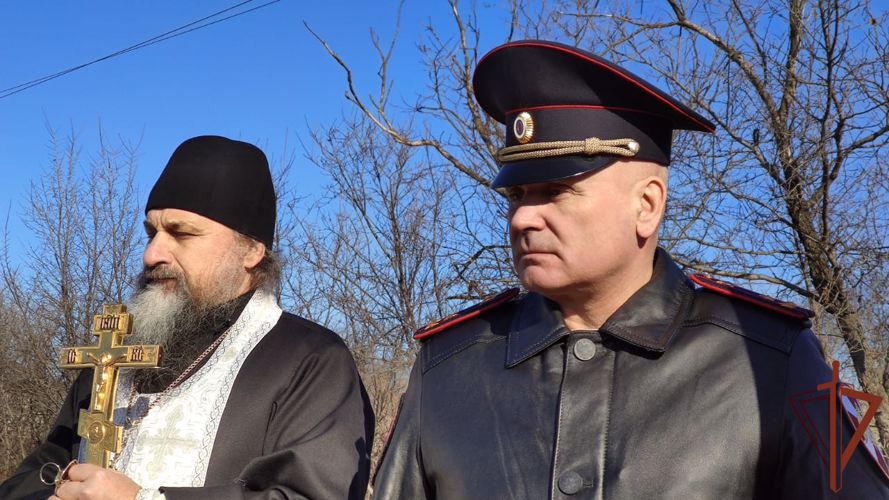 Росгвардейцы почтили память легендарного контр-адмирала Владимира Истомина в Севастополе