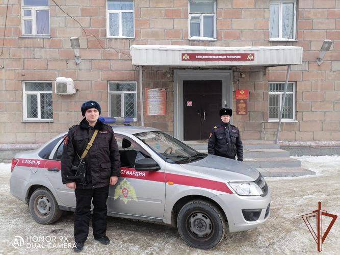 В Новосибирске сотрудники Росгвардии помогли вернуться домой потерявшемуся ребенку