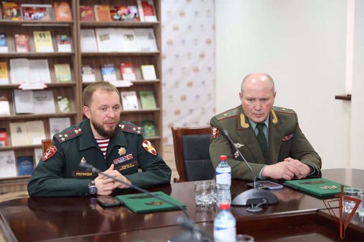 Росгвардейцы в Грозном приняли участие в круглом столе, посвященном Дню памяти воинов-интернационалистов