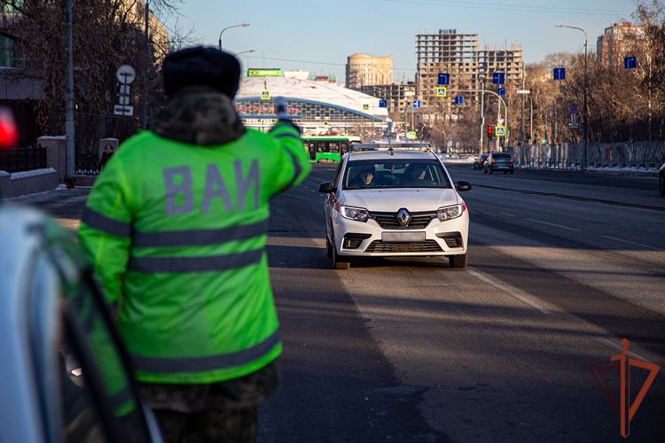 В Уральском округе Росгвардии отметили День военной автомобильной инспекции ведомства