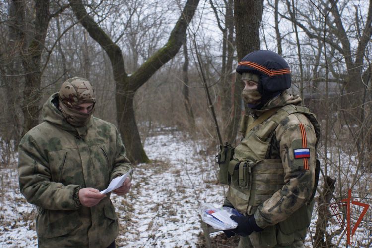 Росгвардейцы-участники СВО получили письма от детей прихожан православных храмов Москвы