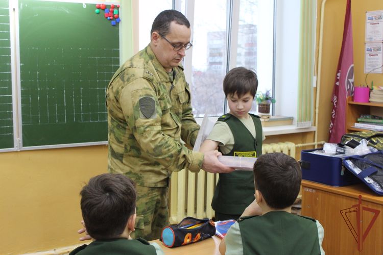 Акция "Росгвардия: на страже здоровья" прошла в городе Кирове