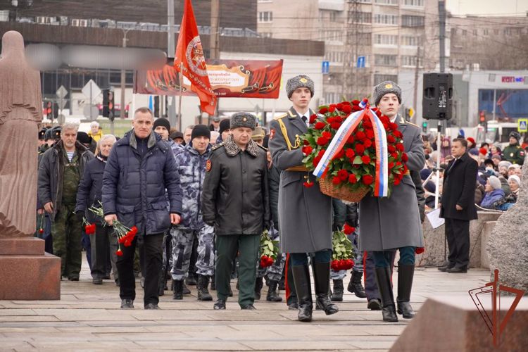 Росгвардейцы почтили память россиян, исполнявших служебный долг за пределами Отечества