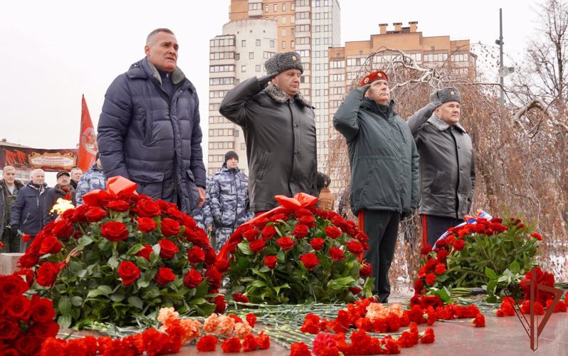 Росгвардейцы почтили память россиян, исполнявших служебный долг за пределами Отечества