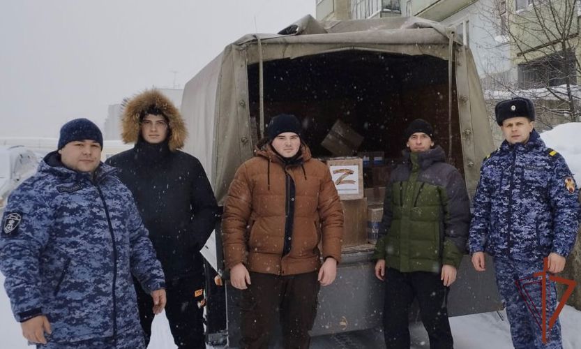 Посылку ко Дню защитника Отечества помогли отправить росгвардейцы Иркутской области в район спецоперации