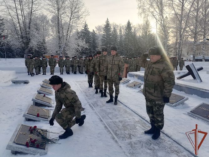 В Сибирском округе Росгвардии прошли мероприятия по случаю 80-летия победы в Сталинградской битве