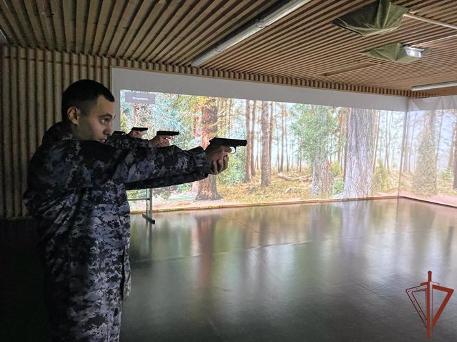 В Подмосковье сотрудники ОМОН «Русич» провели экскурсию для курсантов «Гвардейской смены»