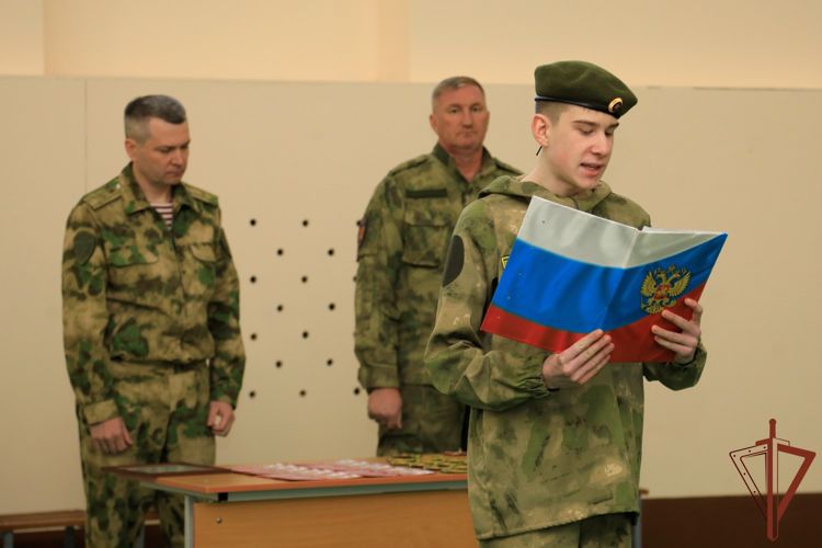 Новый подшефный класс Росгвардии открыт в Хабаровске 